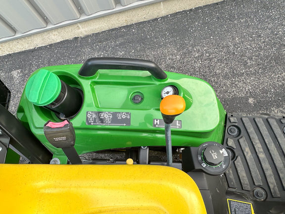 2022 John-Deere 1023E