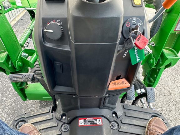 2022 John-Deere 1023E