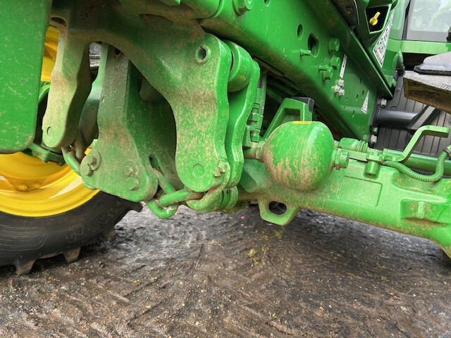 2023 John Deere 6120M