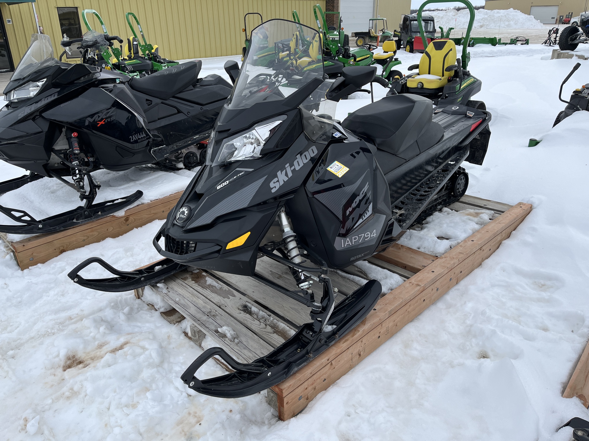 2018 Ski Doo MXZ 600 X Etec Snowmobiles