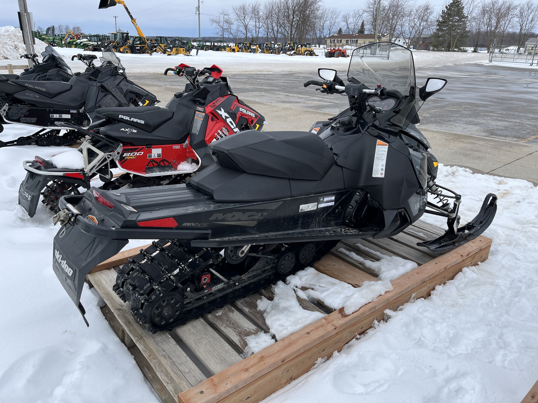2018 Ski Doo MXZ 600 X Etec Snowmobiles