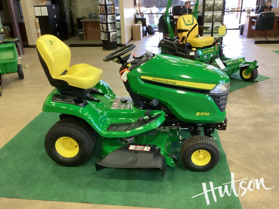 Photo of 2025 John Deere X370