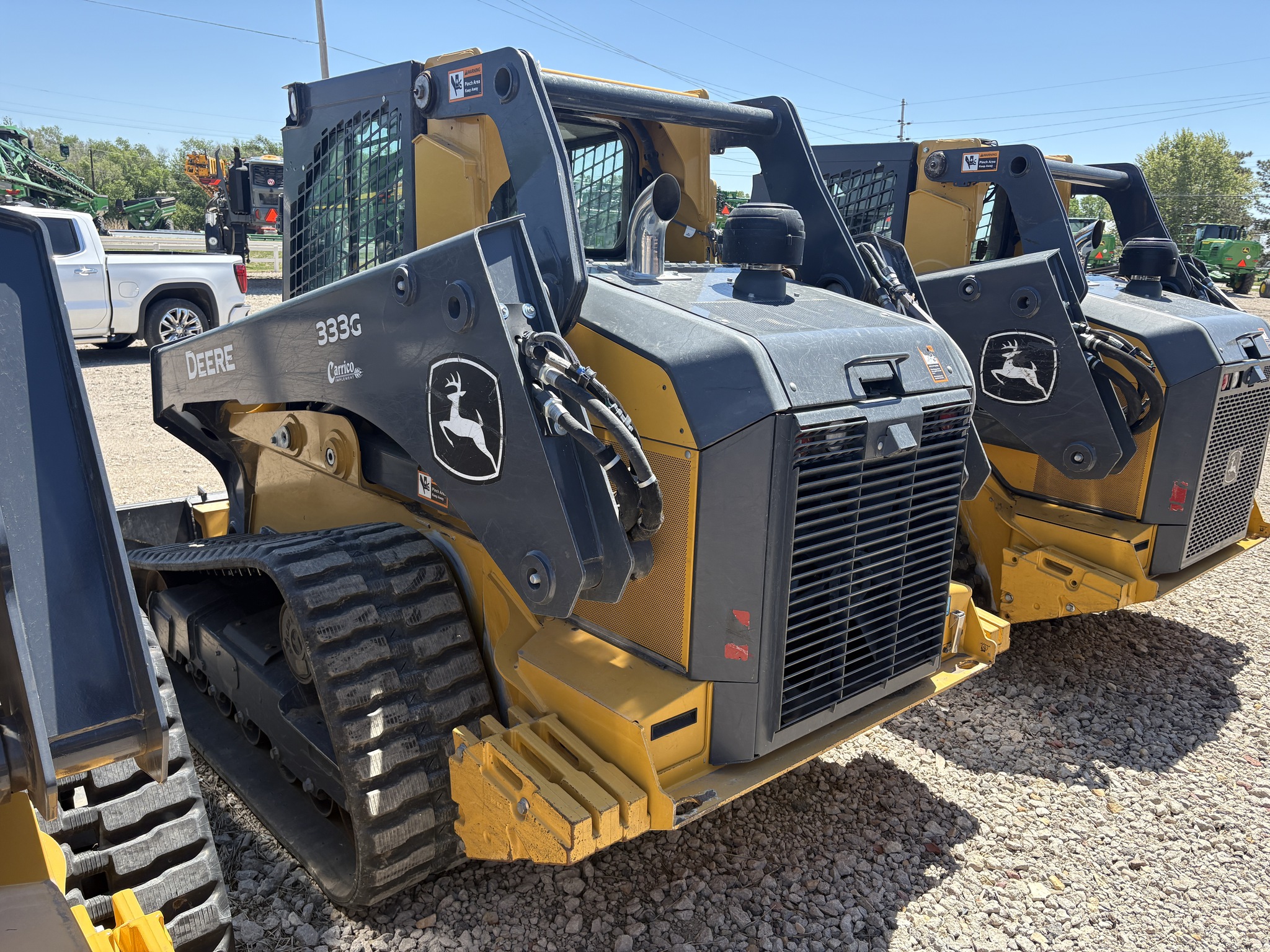2022 John Deere 333G Image 2