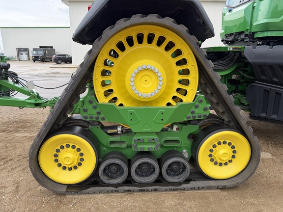 2025 John Deere 9RX 710 - Photo19