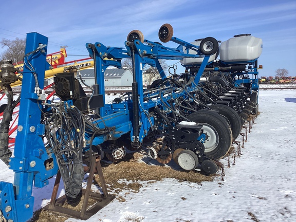  Kinze 4900 - Photo2