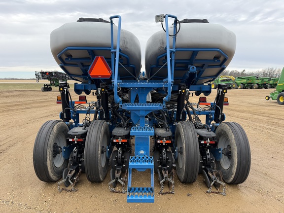  Kinze 4900 - Photo4