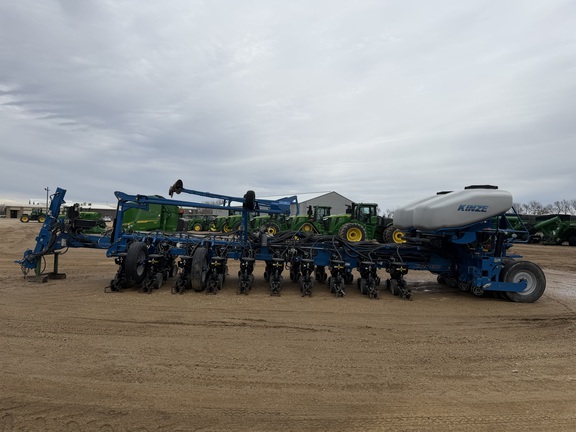  Kinze 4900 - Photo6