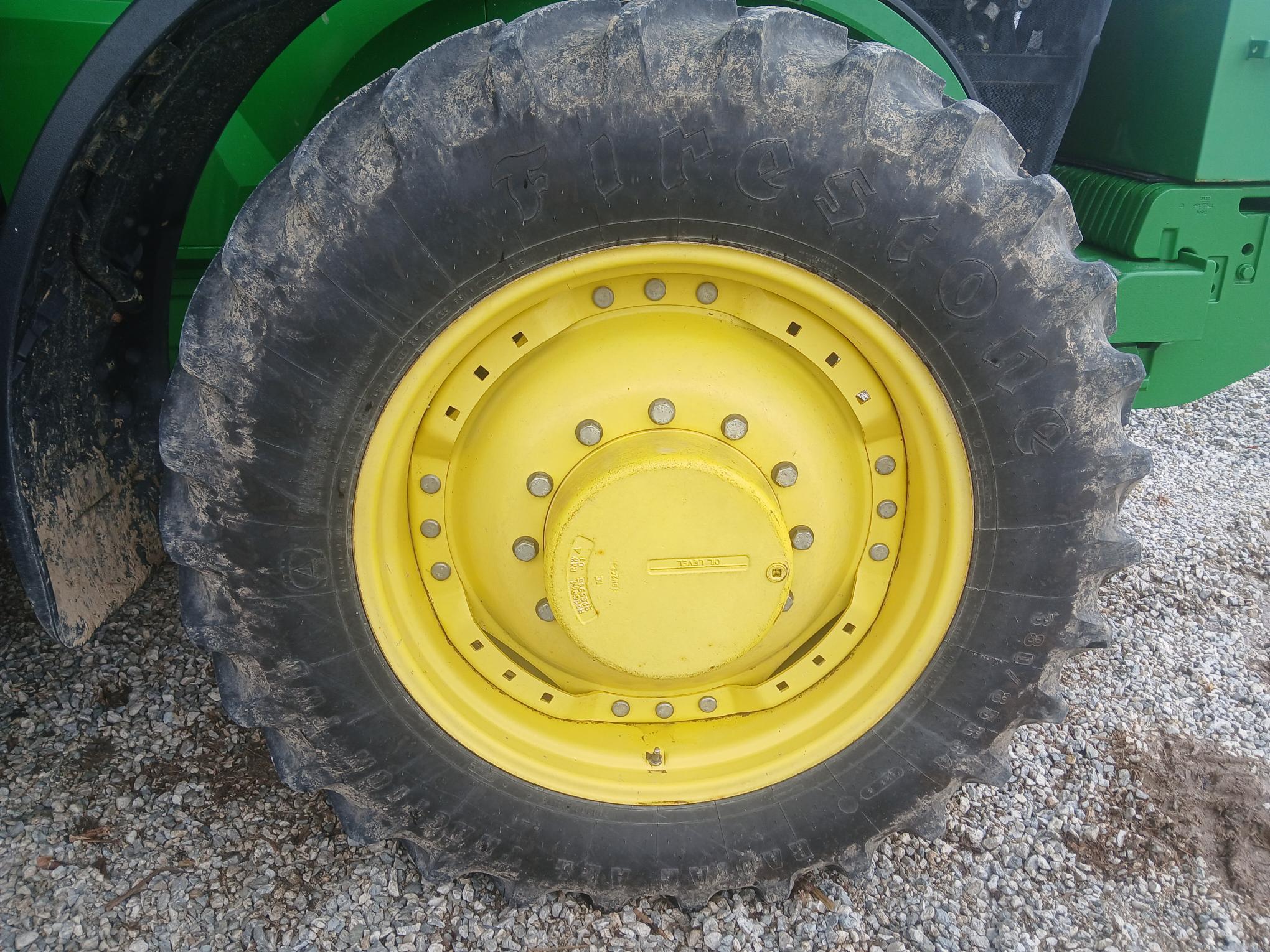 2013 John Deere 7230R Image 10