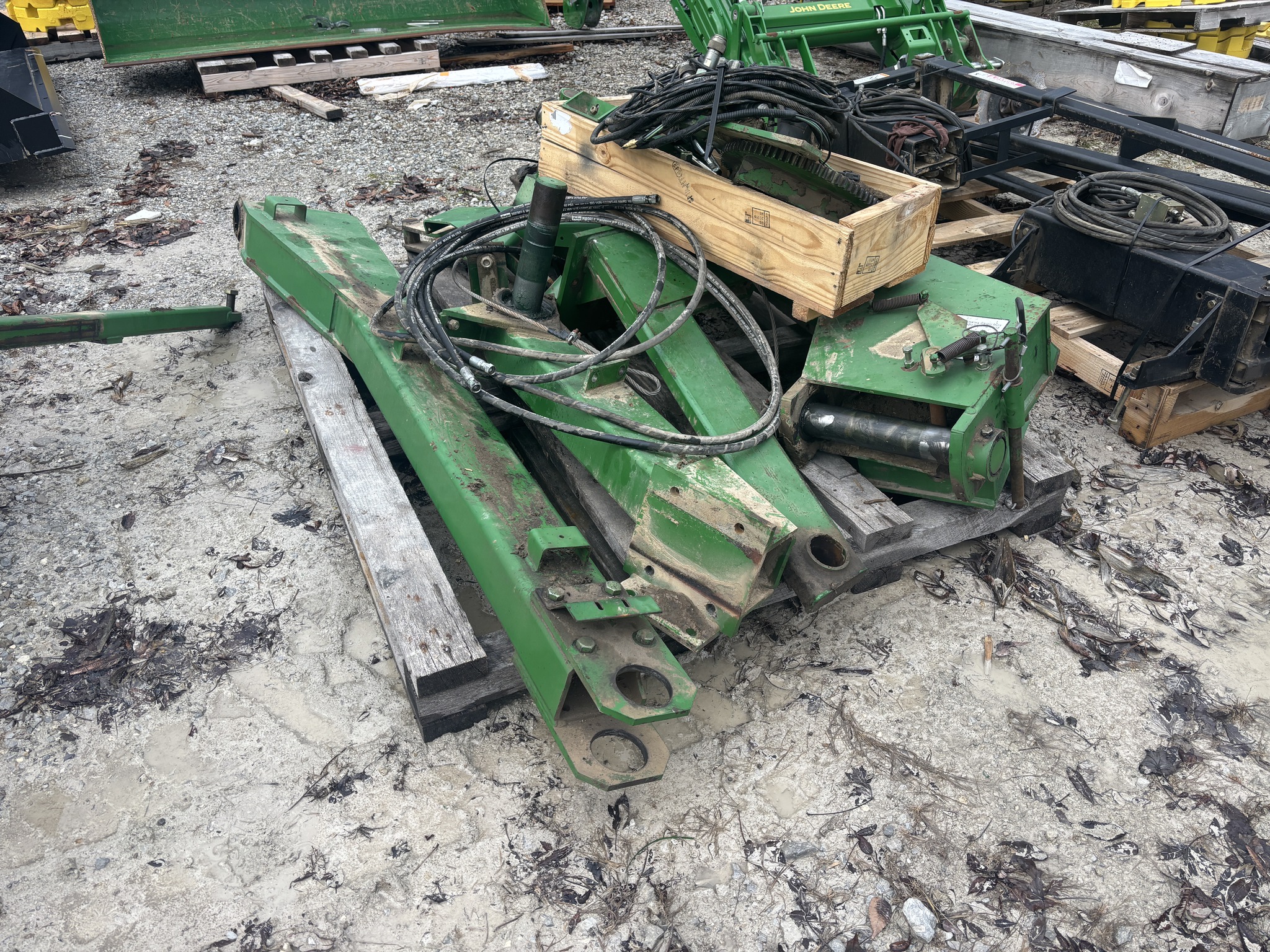 Used 2000 John Deere 1560 Tandem Hitch Attachments: Drill at Koenig Equipment in Anna, OH - PhotoXL5