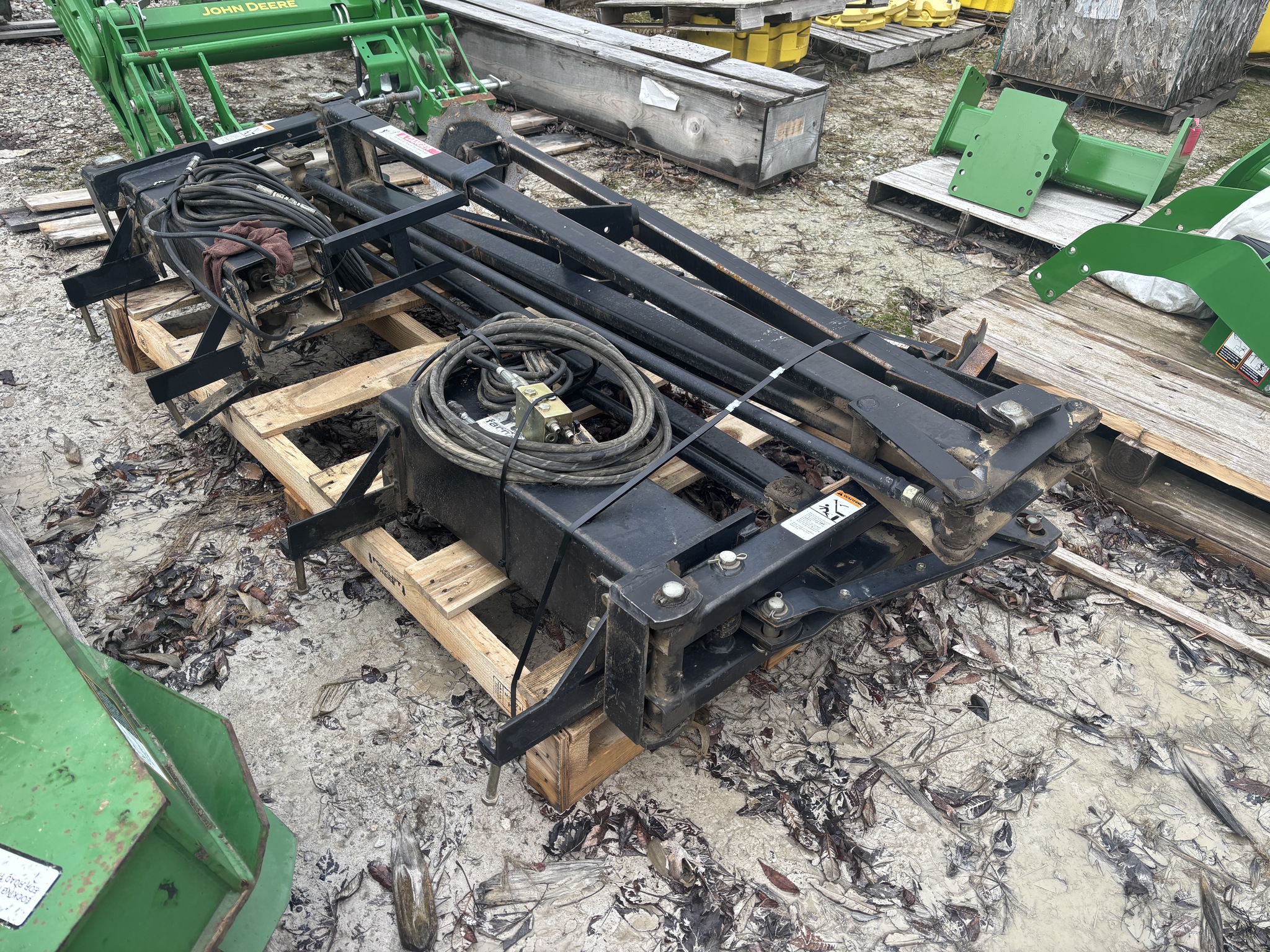 Used 2000 John Deere 1560 Tandem Hitch Attachments: Drill at Koenig Equipment in Anna, OH - PhotoXL6