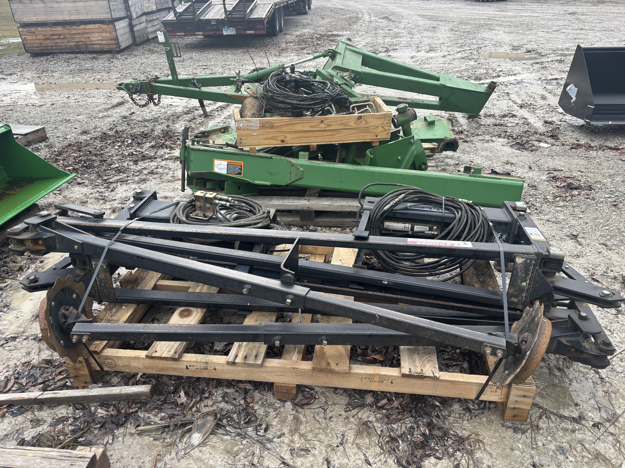 Used 2000 John Deere 1560 Tandem Hitch Attachments: Drill at Koenig Equipment in Anna, OH - PhotoXL8