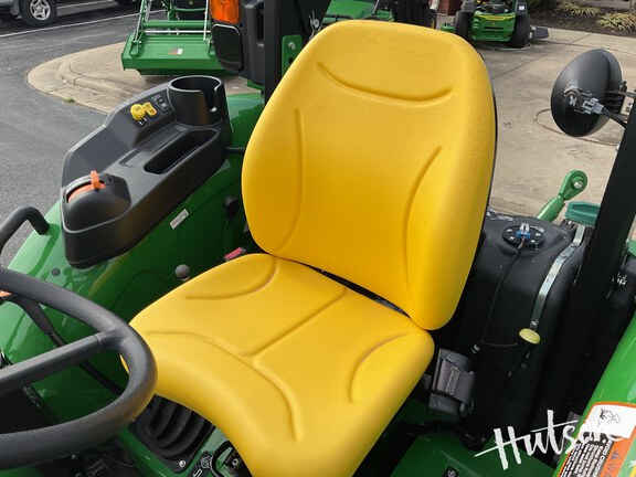 Photo of 2025 John Deere 5060E