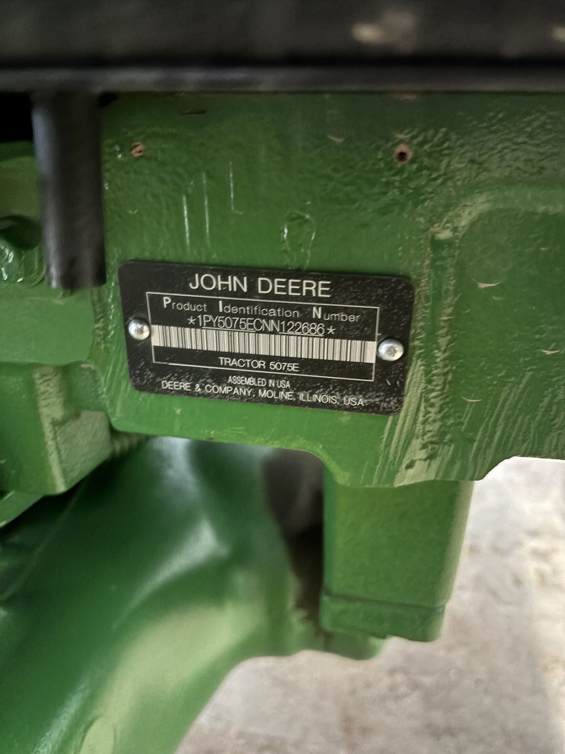 2022 John Deere 5075E Image 2