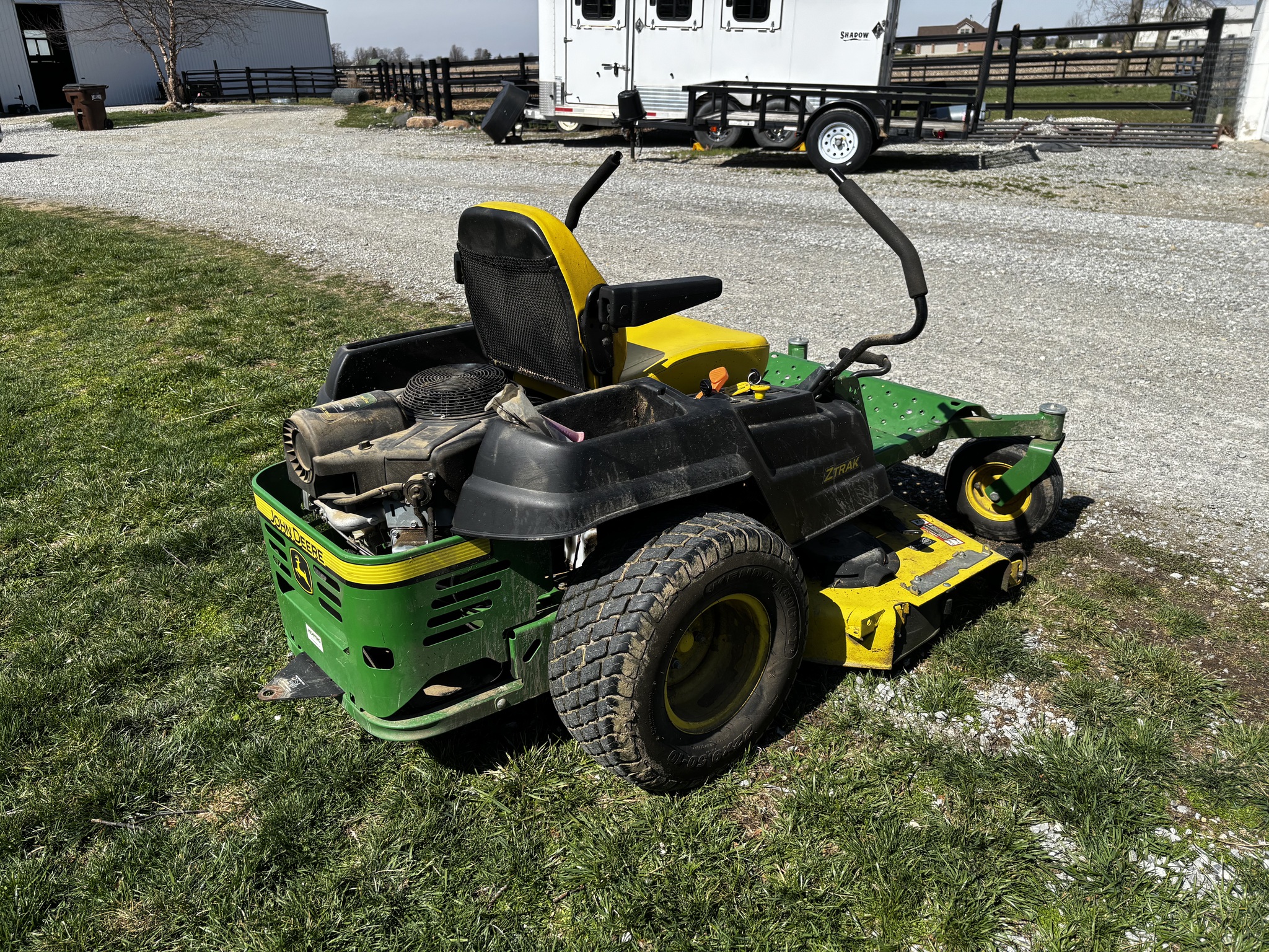 Used 2019 John Deere Z535M Zero Turn Mowers at Koenig Equipment in Tipp City, OH - PhotoXL2