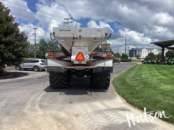 Photo of 2023 John Deere 800R