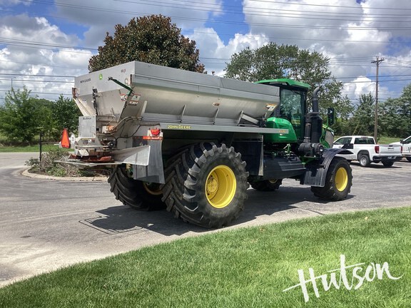 Photo of 2023 John Deere 800R