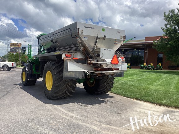 Photo of 2023 John Deere 800R