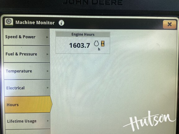 Photo of 2023 John Deere 800R