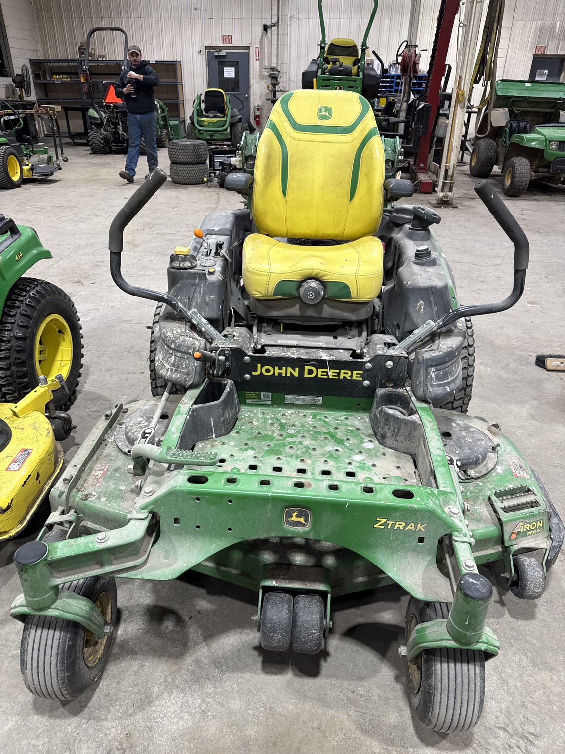  2023 John Deere Z930M at Heritage Tractor in Roanoke, IL
