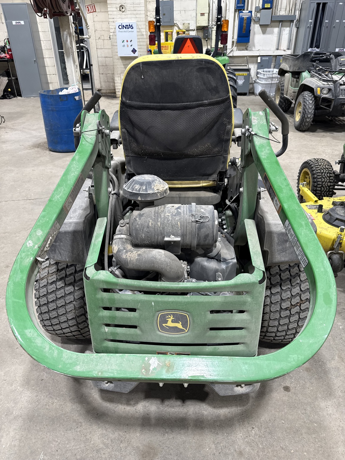  2023 John Deere Z930M at Heritage Tractor in Roanoke, IL