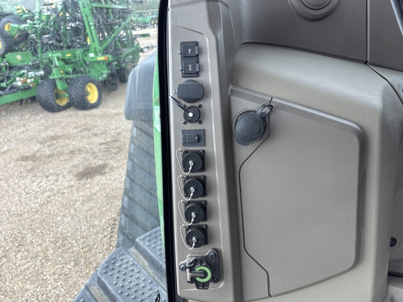 Used 2025 John Deere 9RX 830 Track Tractors at Horizon Ag & Turf in Lloydminster, AB - Photo16