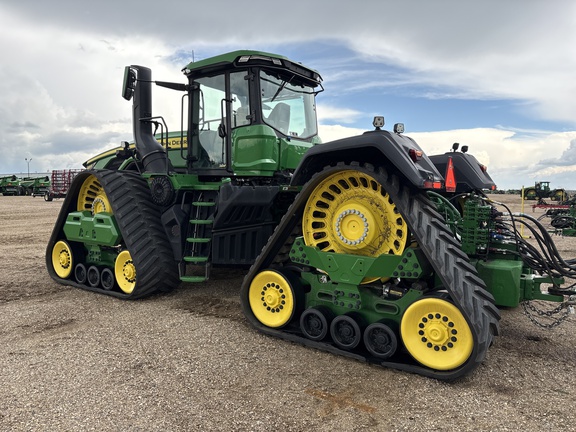 Used 2025 John Deere 9RX 830 Track Tractors at Horizon Ag & Turf in Lloydminster, AB - Photo7