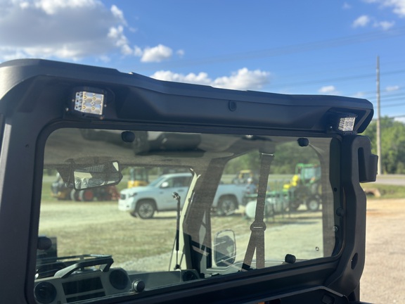 2023 John Deere XUV835R Premium Cab Photo 5