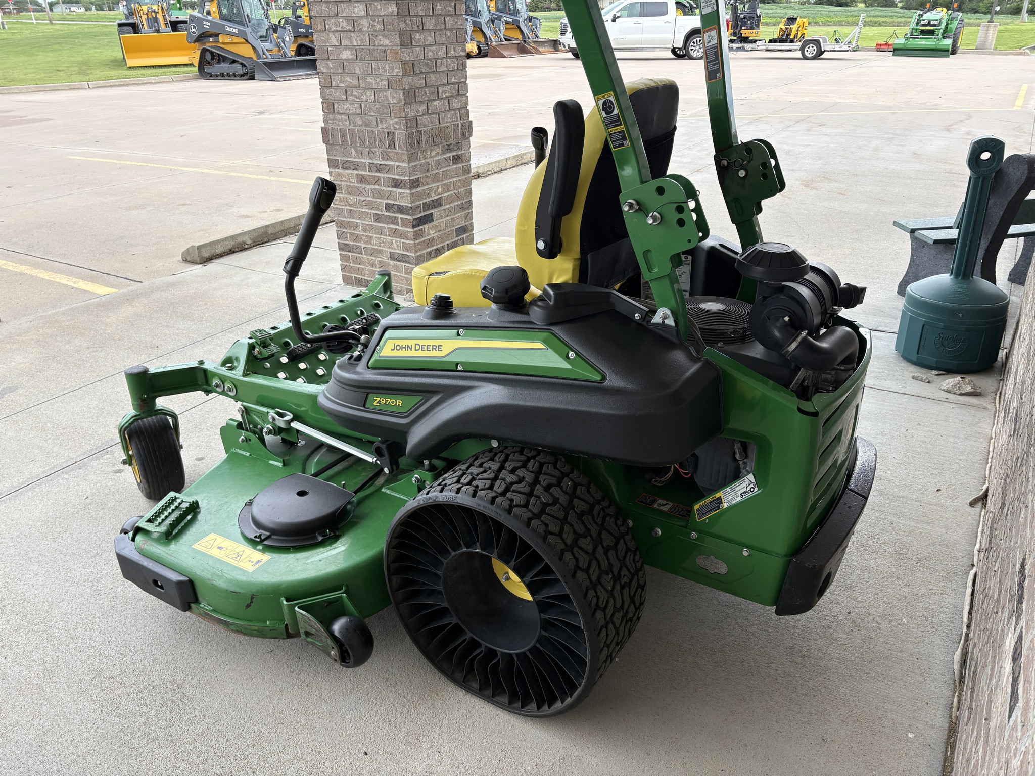 2023 John Deere Z970R Image 3