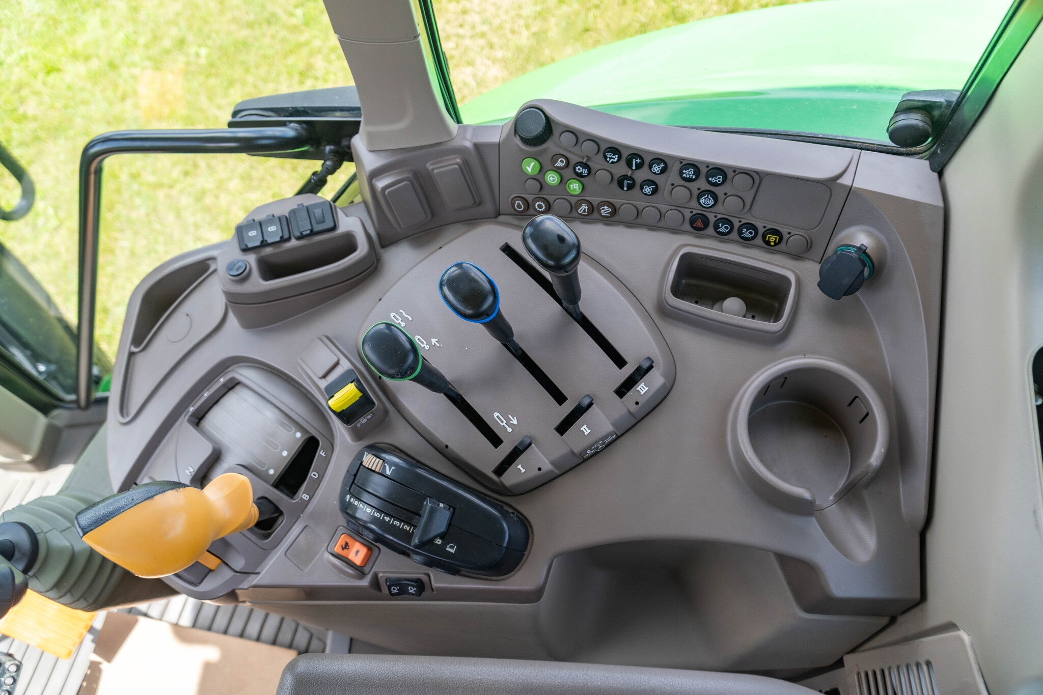 Used 2021 John Deere 6120M Utility Tractors at Koenig Equipment in Anna, OH - PhotoXL22