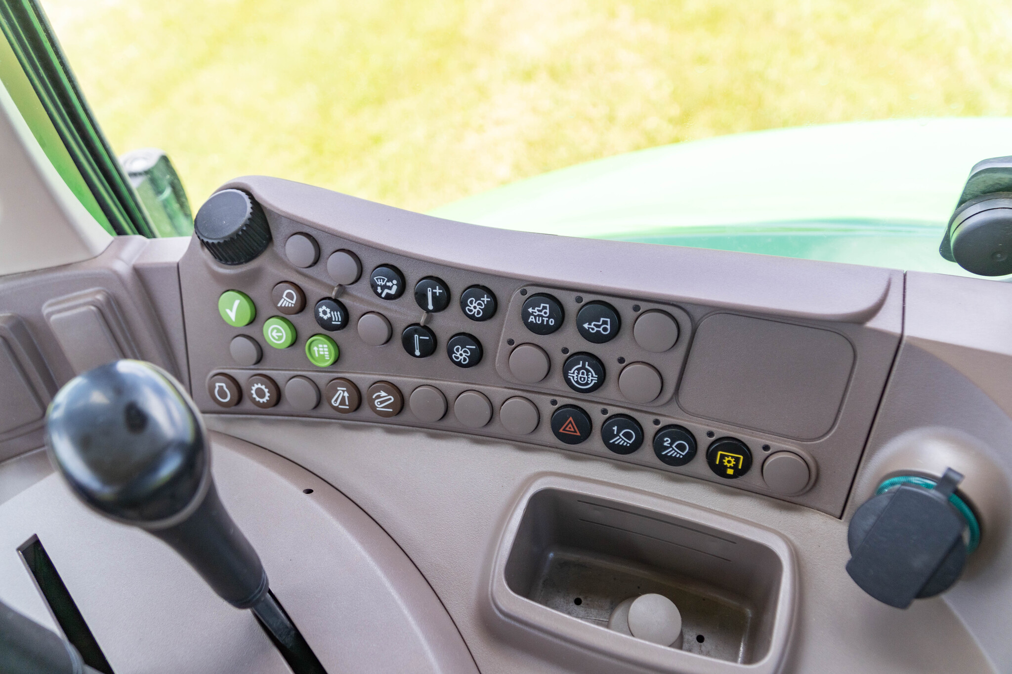 Used 2021 John Deere 6120M Utility Tractors at Koenig Equipment in Anna, OH - PhotoXL23