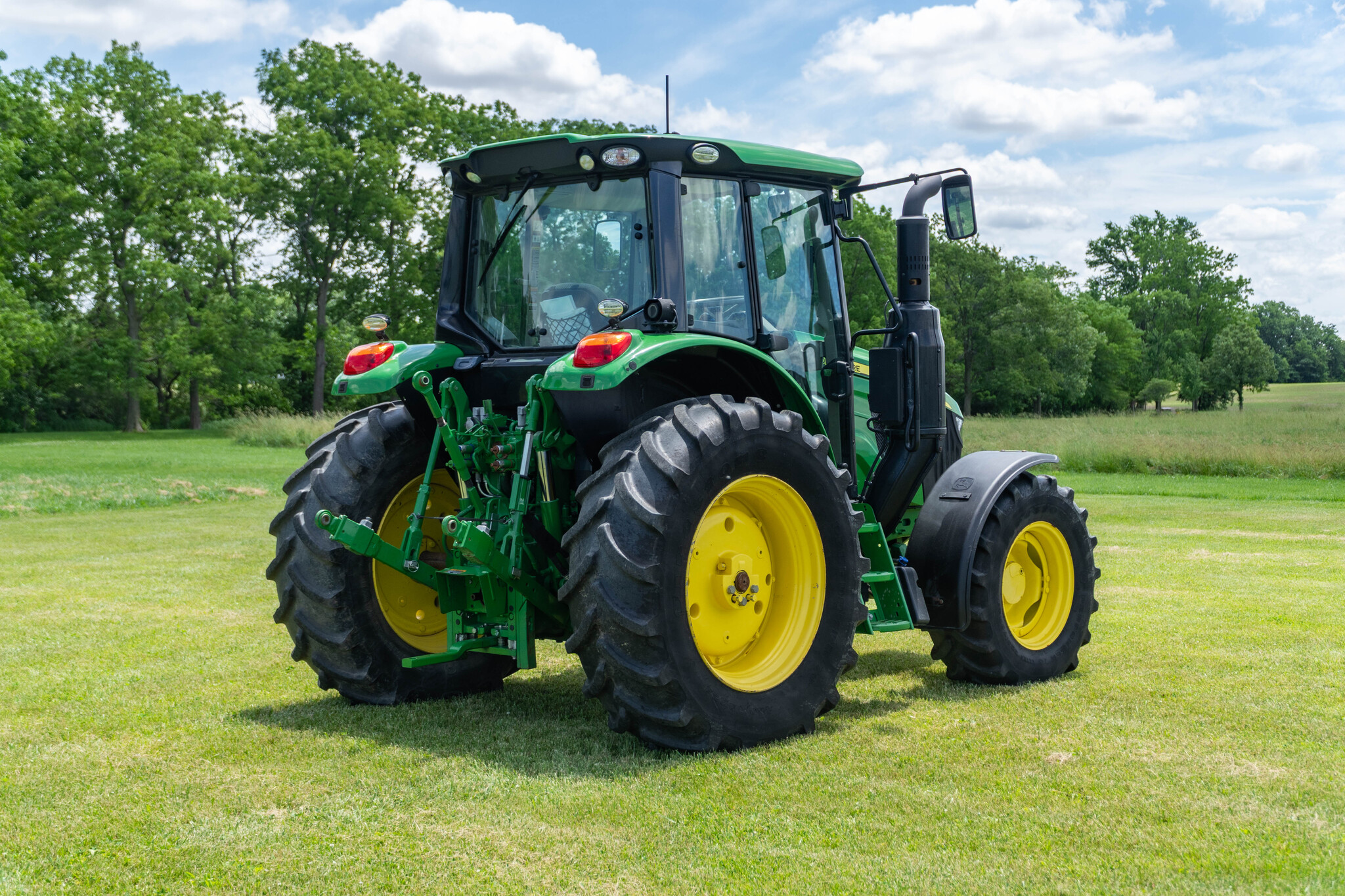 Used 2021 John Deere 6120M Utility Tractors at Koenig Equipment in Anna, OH - PhotoXL4