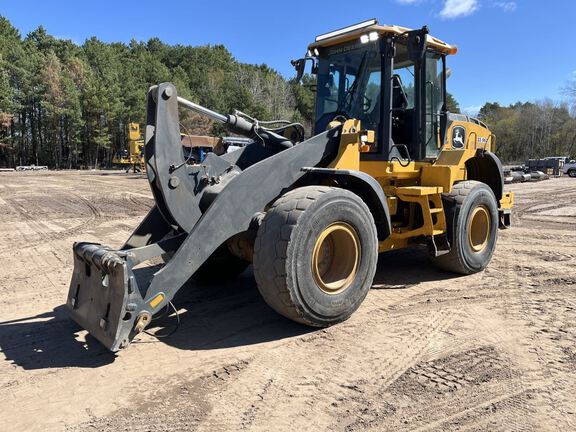 Photo of a 2024 John Deere 624P