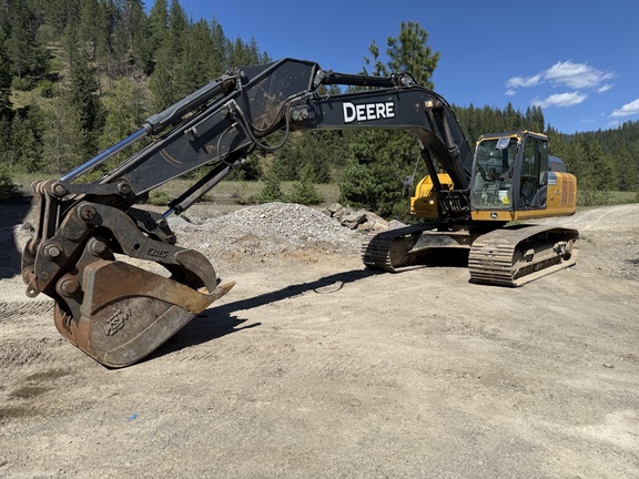 Photo of a  John Deere 300G LC
