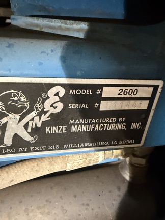 1996 Kinze 2600 - Photo3