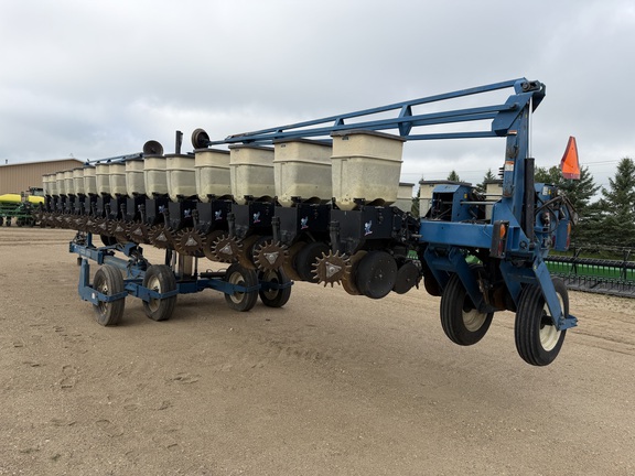1996 Kinze 2600 - Photo3