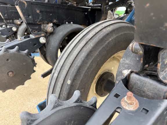 1996 Kinze 2600 - Photo10
