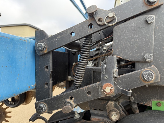 1996 Kinze 2600 - Photo19
