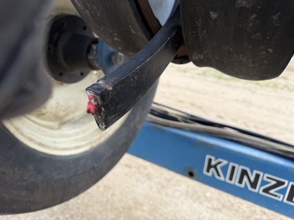 1996 Kinze 2600 - Photo23