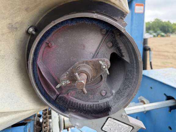 1996 Kinze 2600 - Photo26
