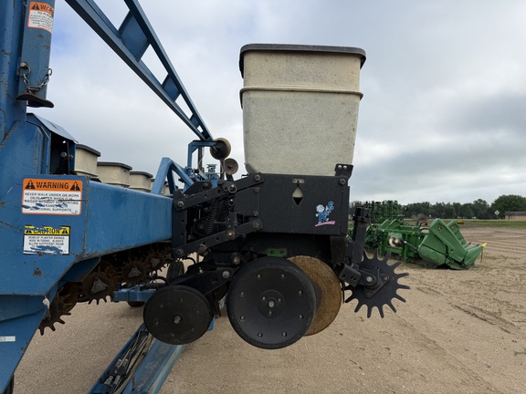 1996 Kinze 2600 - Photo30