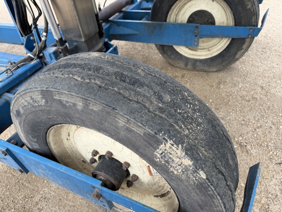 1996 Kinze 2600 - Photo15