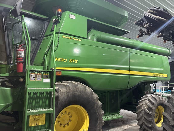 Used 2011 John Deere 9670 STS Combines at Koenig Equipment in Oxford, OH - Photo0
