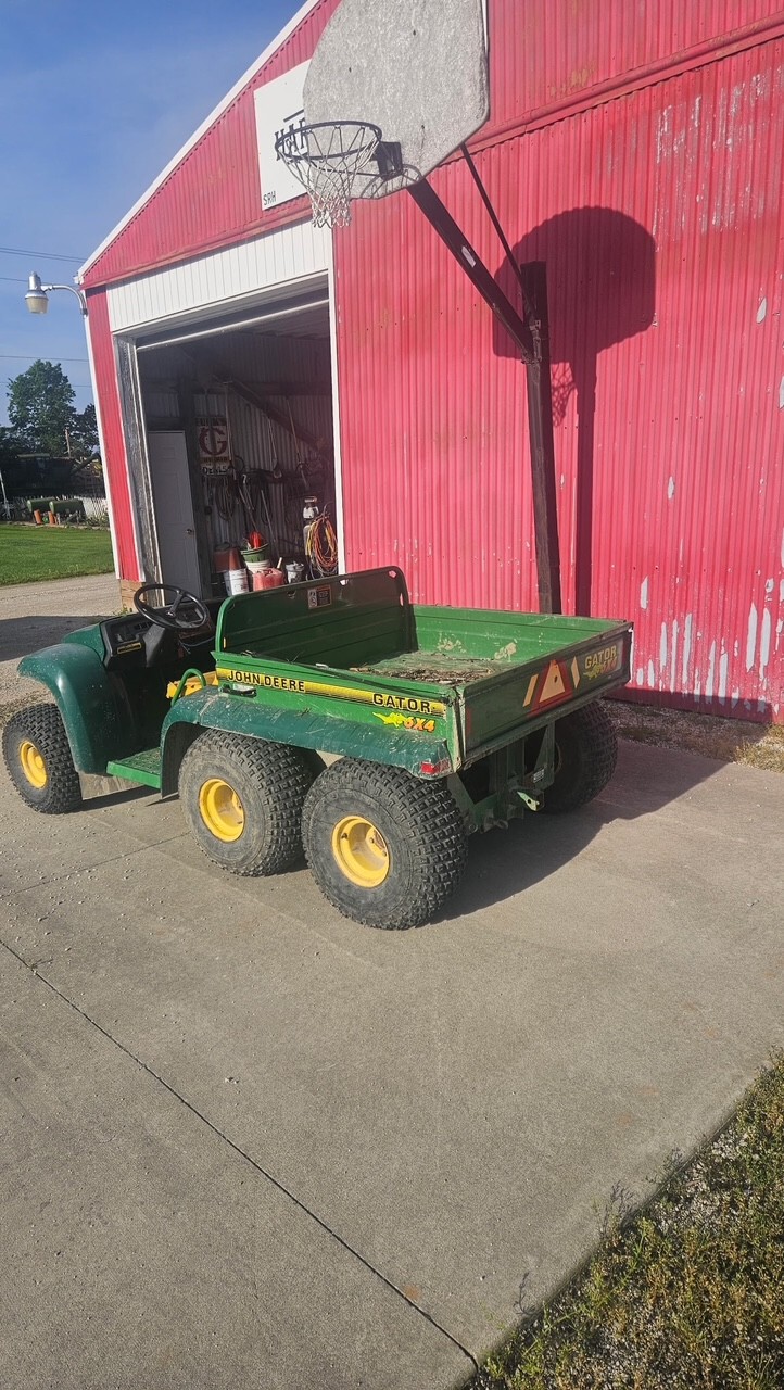 1995 John Deere 6X4 Image 3
