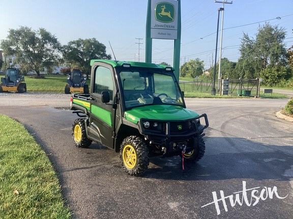 Photo of 2023 John Deere XUV 835R