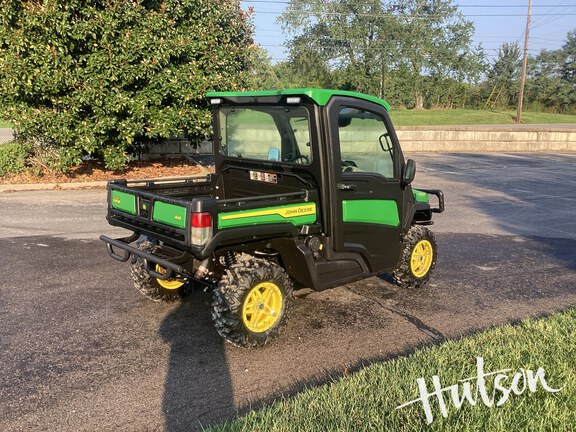 Photo of 2023 John Deere XUV 835R