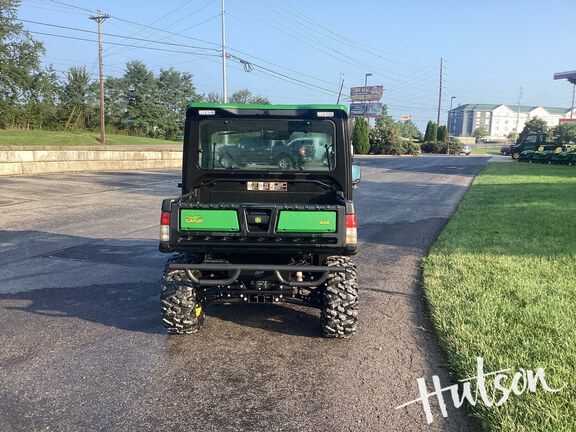Photo of 2023 John Deere XUV 835R