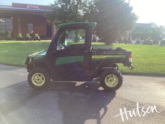 Photo of 2023 John Deere XUV 835R
