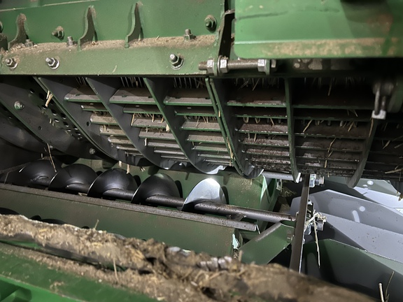 Used 2022 John Deere S780 Combines at Horizon Ag & Turf in Lloydminster, AB - Photo12