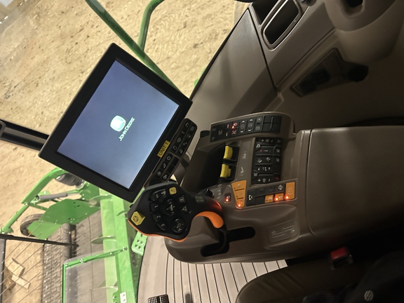 Used 2022 John Deere S780 Combines at Horizon Ag & Turf in Lloydminster, AB - Photo18