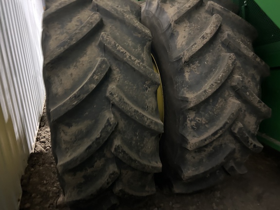 Used 2022 John Deere S780 Combines at Horizon Ag & Turf in Lloydminster, AB - Photo27
